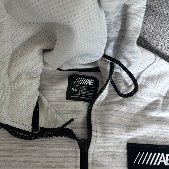 Men’s American Eagle Hoodie - Picture 2 of 2